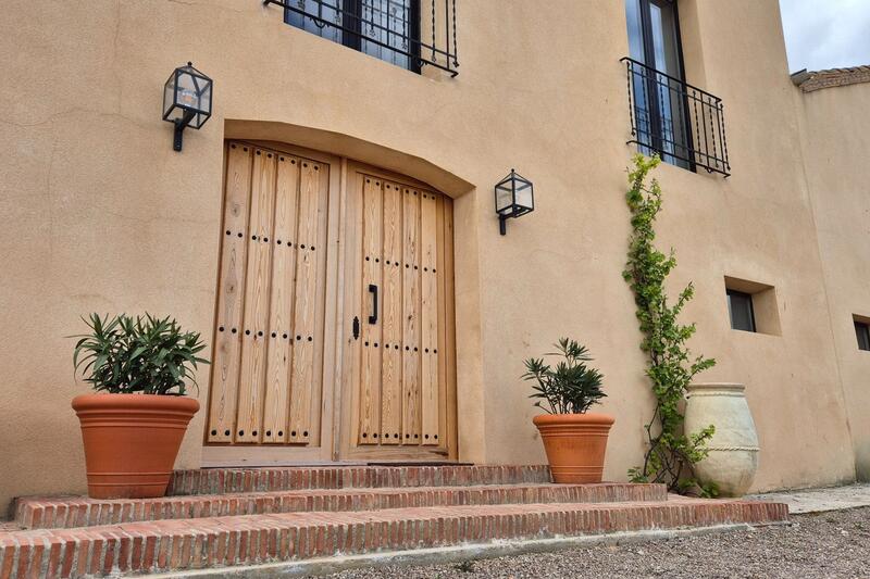 5 bedroom Commercial Property for sale 5 bedroom Commercial Property for sale
