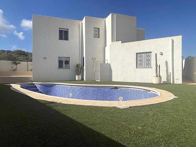 2 slaapkamer Villa Te koop