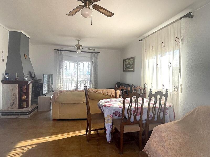 6 Cuarto Local Comercial en venta