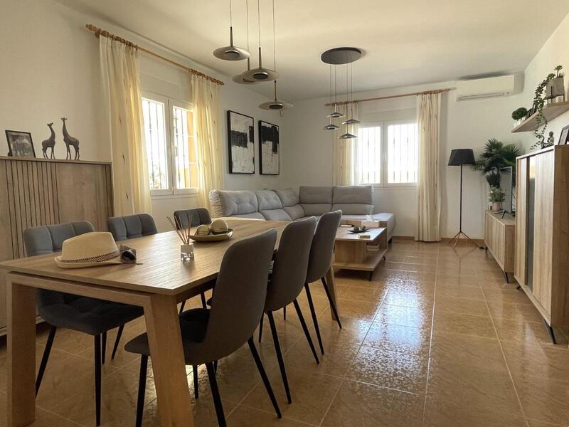 4 Cuarto Villa en venta