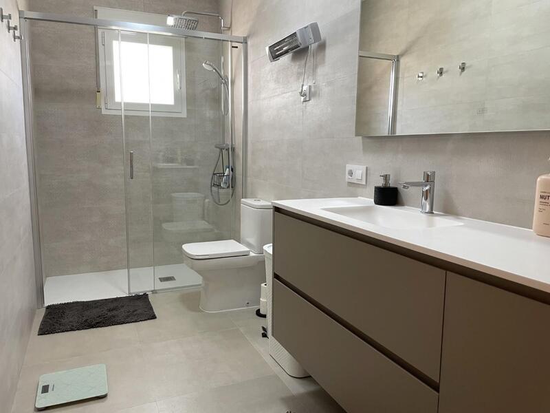 4 Cuarto Villa en venta