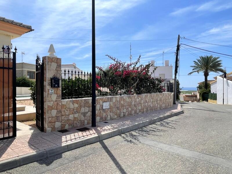 4 Cuarto Villa en venta