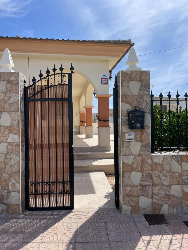 4 Cuarto Villa en venta
