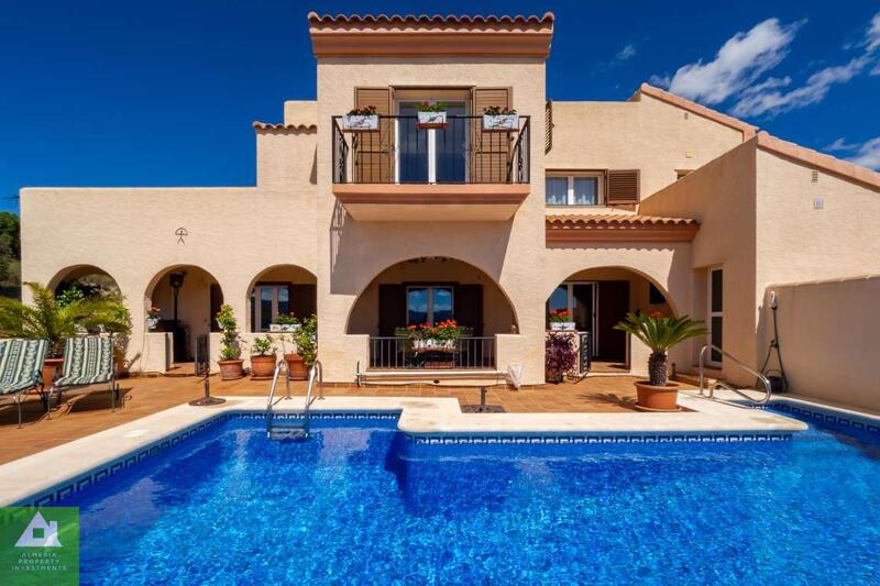 4 bedroom Villa for sale