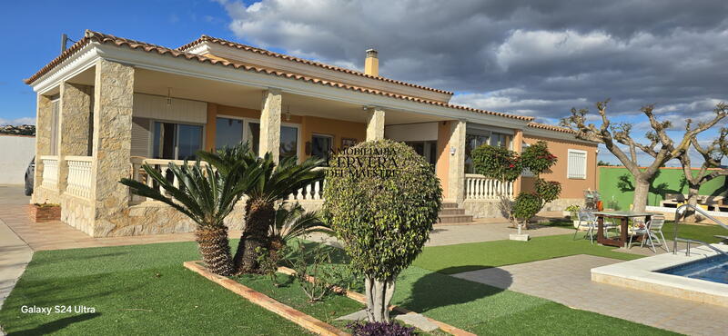 4 slaapkamer Villa Te koop