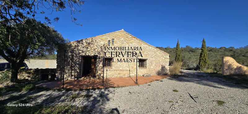 Landsted til salg i La Jana, Castellón