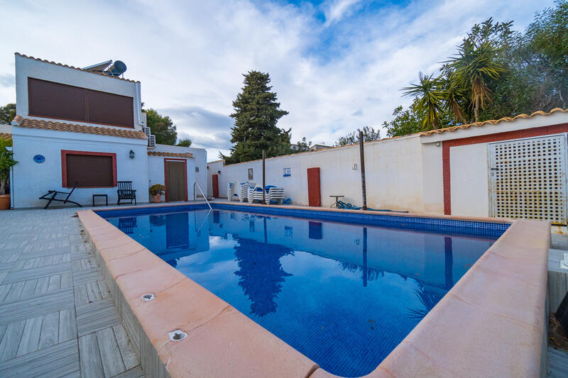 9 Schlafzimmer Villa zu verkaufen