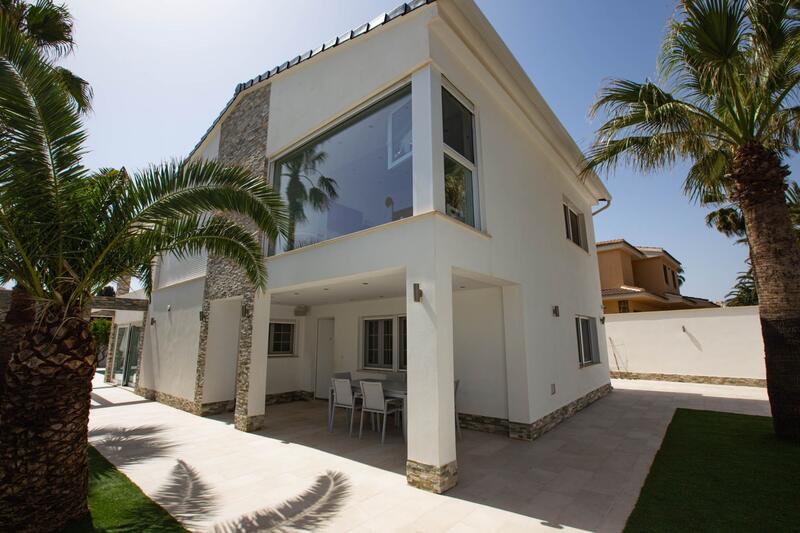 4 bedroom Villa for sale