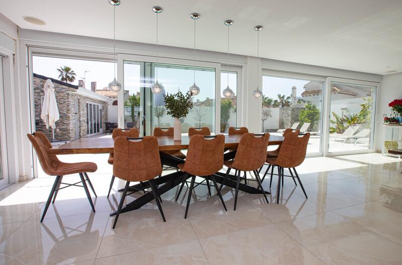 4 bedroom Villa for sale