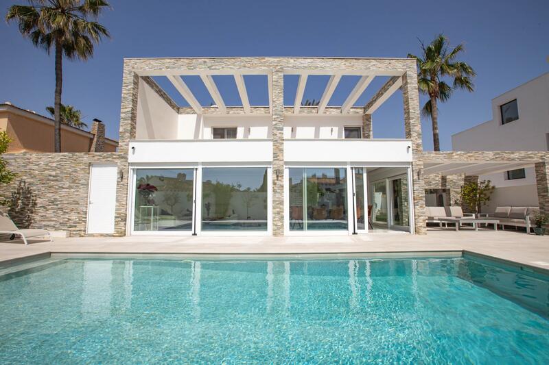 4 bedroom Villa for sale