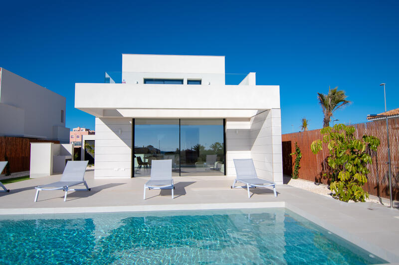 Villa en venta en Los Montesinos, Alicante