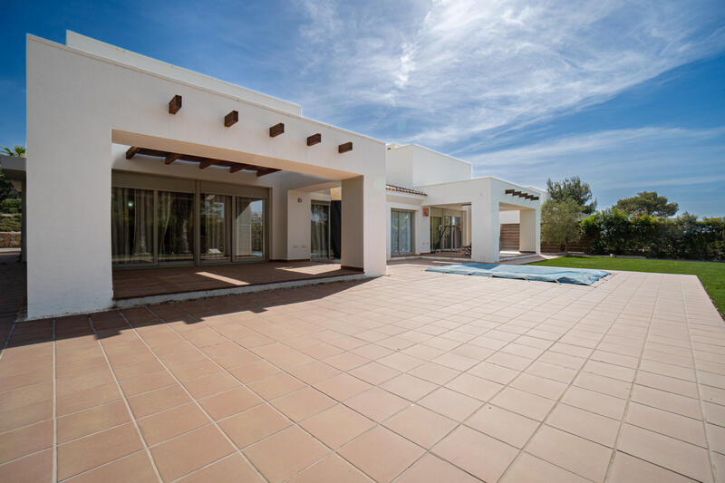 5 bedroom Villa for sale