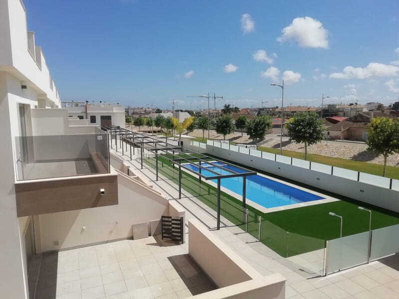 Villa Te koop in Pilar de la Horadada, Alicante