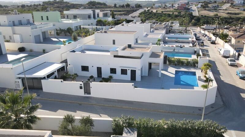 3 Cuarto Villa en venta