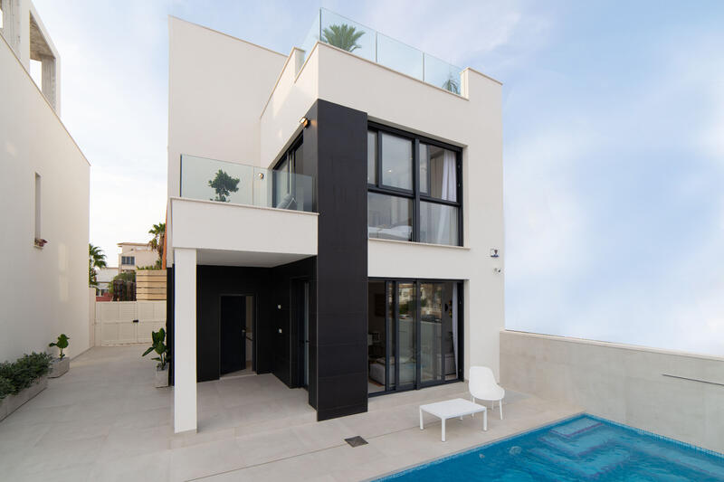 Villa à vendre dans Punta Prima, Alicante