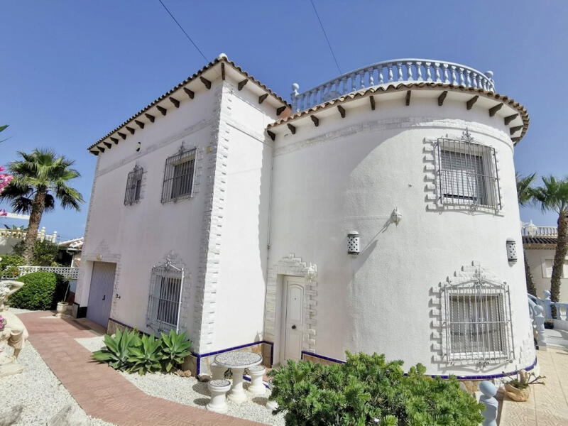 3 Cuarto Villa en venta