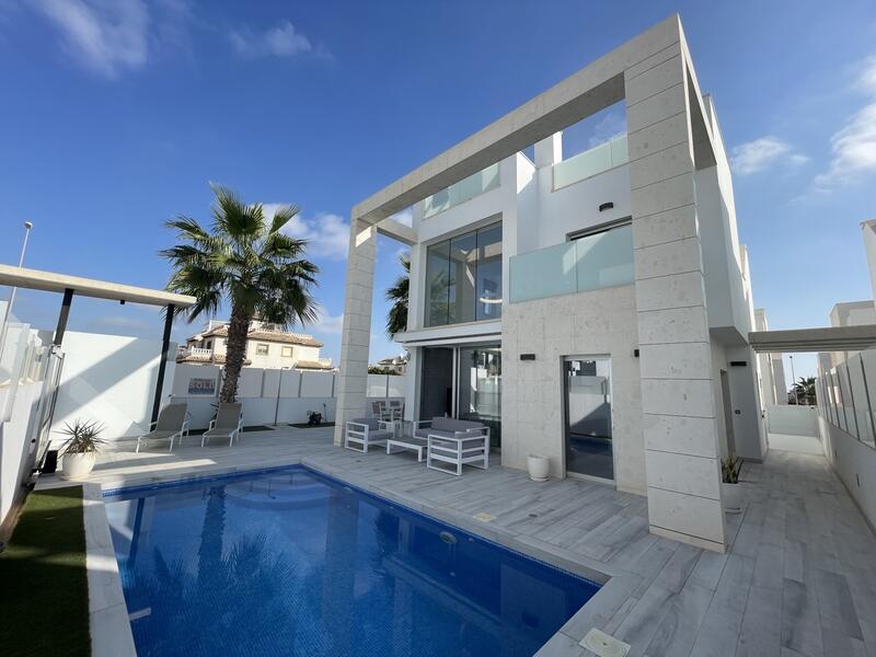 Villa zu verkaufen in Lomas De Cabo Roig, Alicante