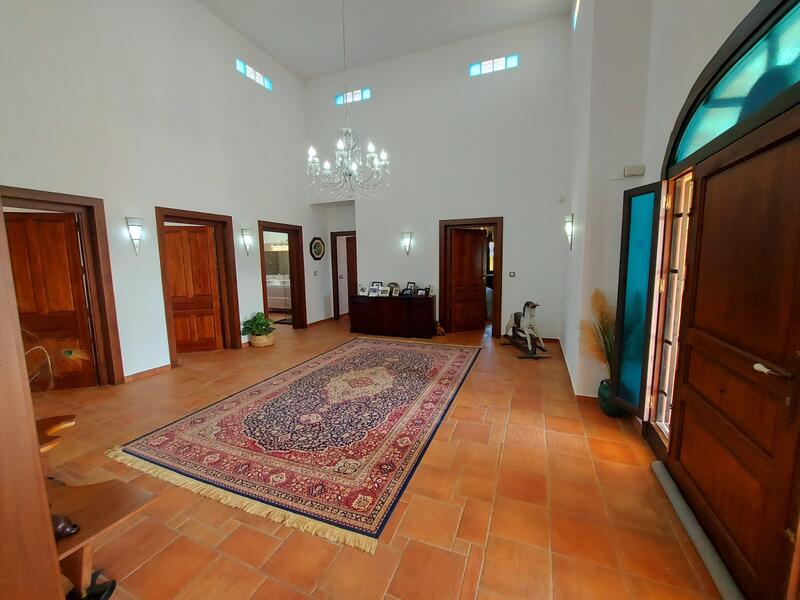 4 bedroom Country House for sale