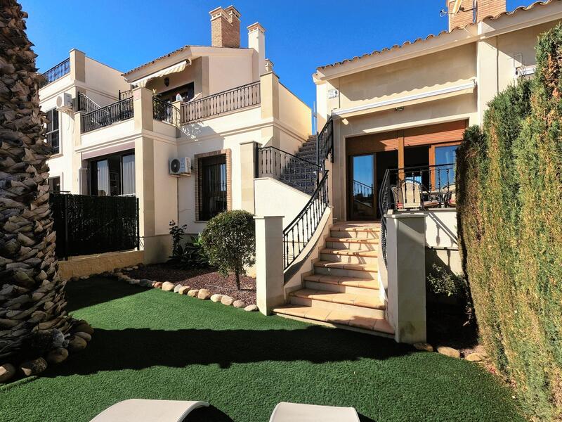 Villa til salgs i Algorfa, Alicante
