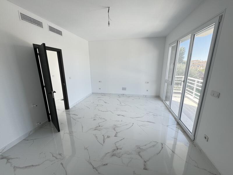 4 Cuarto Villa en venta