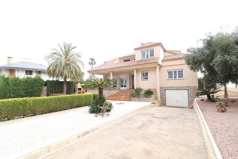 8 chambre Villa à vendre