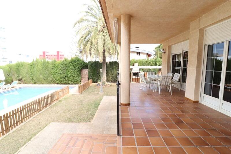 8 chambre Villa à vendre