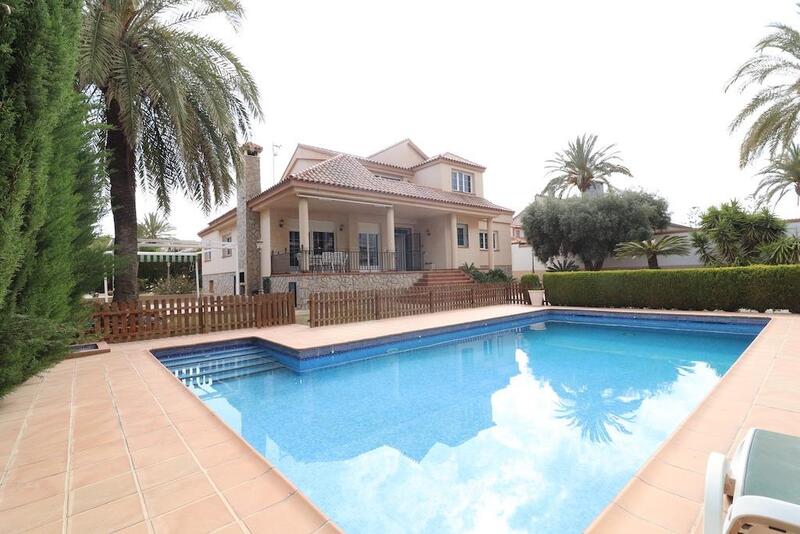 8 chambre Villa à vendre