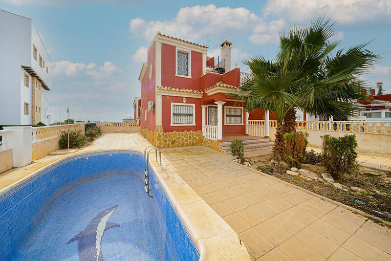 Villa Te koop in Los Dolses, Alicante