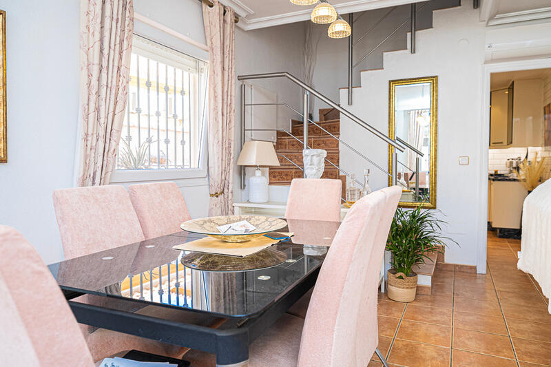 2 Cuarto Villa en venta
