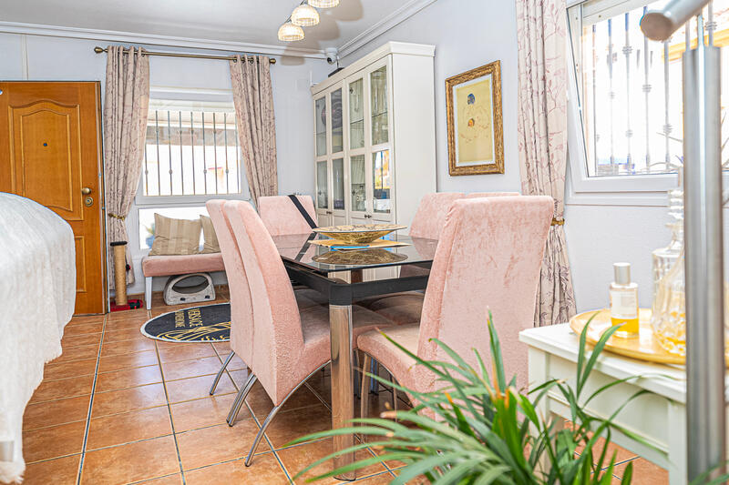 2 Cuarto Villa en venta