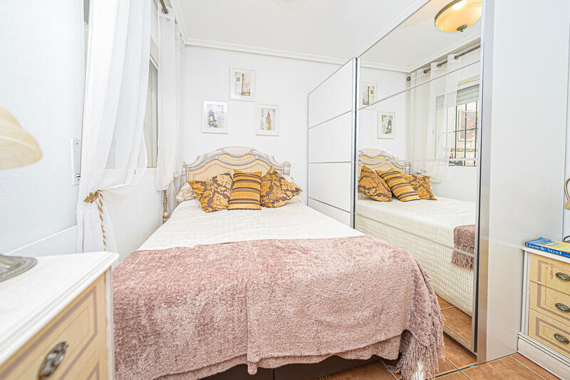 2 Cuarto Villa en venta