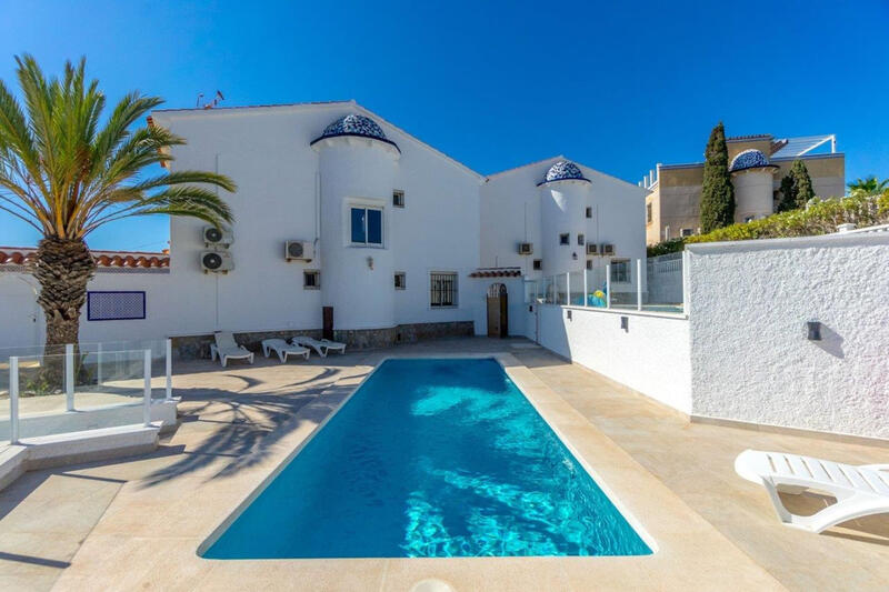 3 bedroom Villa for sale
