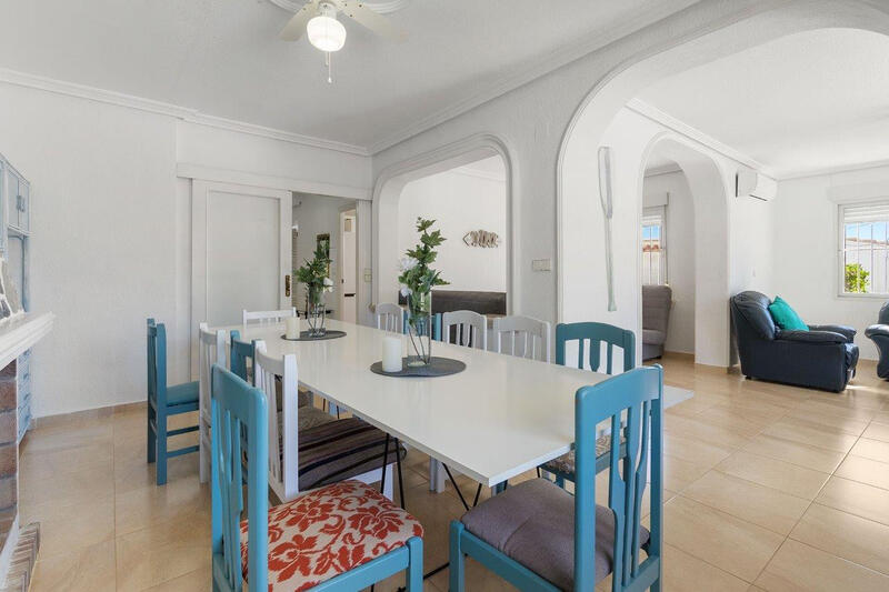 4 bedroom Villa for sale