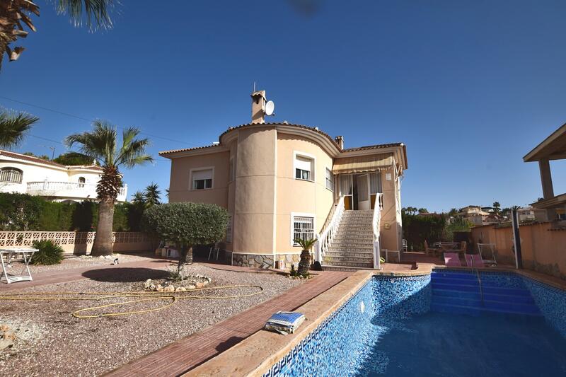 Villa til salgs i Ciudad Quesada, Alicante
