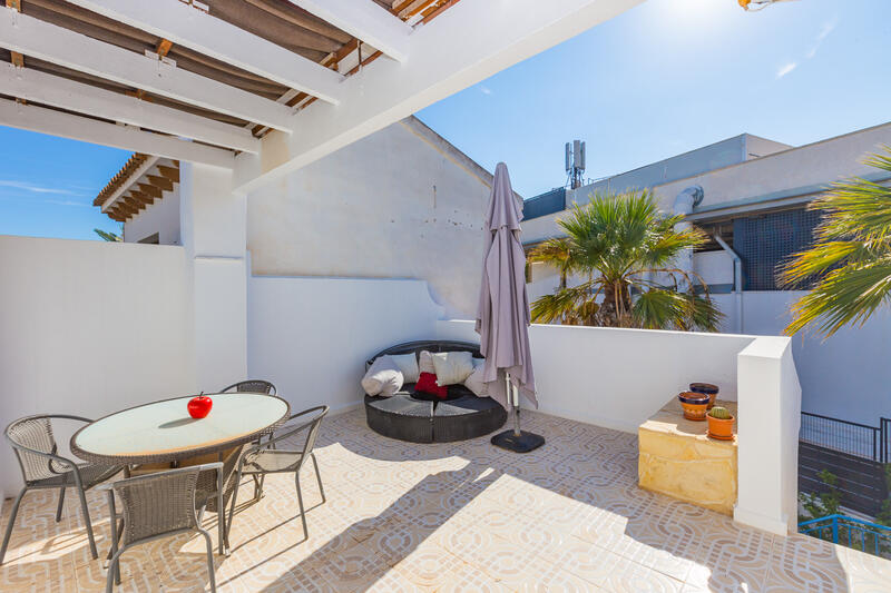 2 bedroom Townhouse for sale