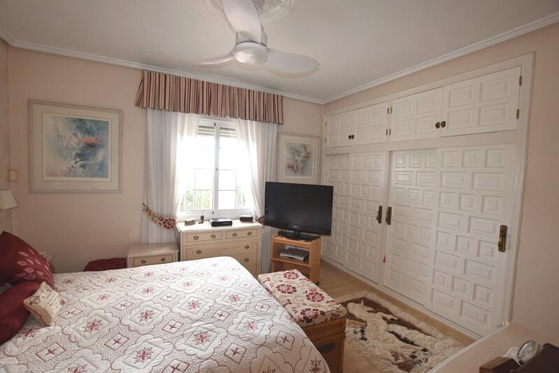 5 bedroom Villa for sale