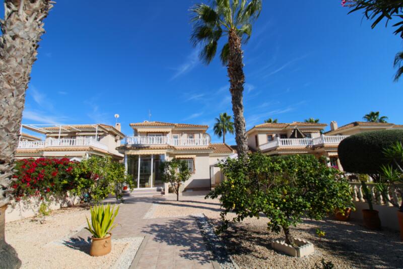 Villa til salg i Los Dolses, Alicante