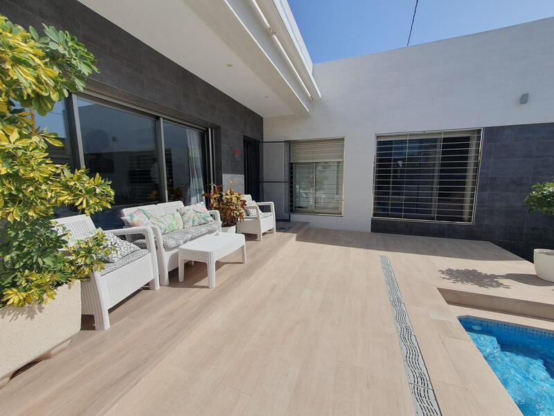 3 slaapkamer Villa Te koop