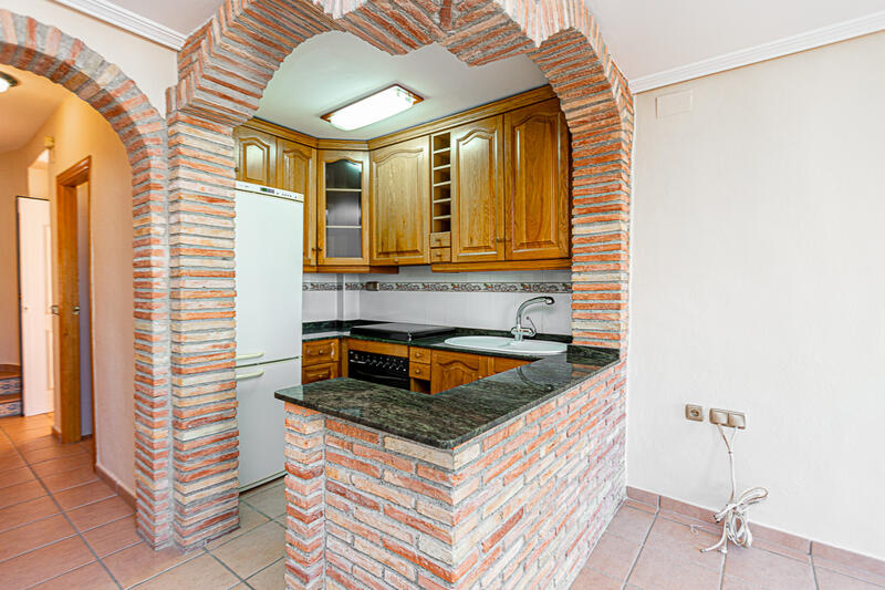 3 slaapkamer Gezinswoning Te koop