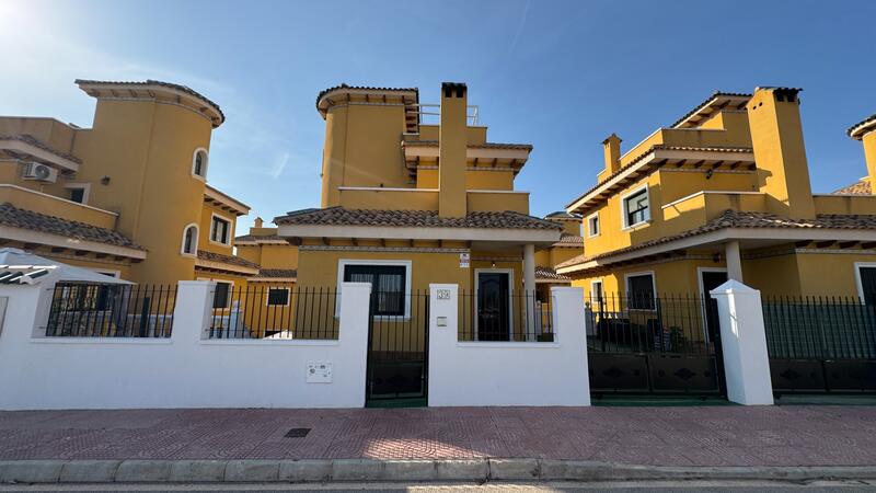 Villa til salgs i Ciudad Quesada, Alicante