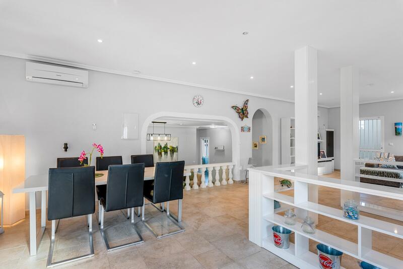 6 Cuarto Villa en venta