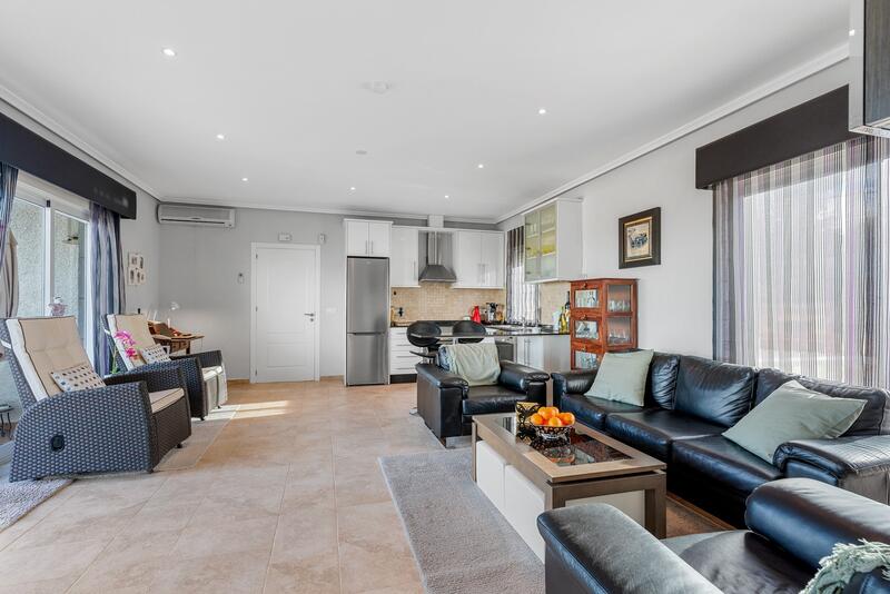 6 Cuarto Villa en venta