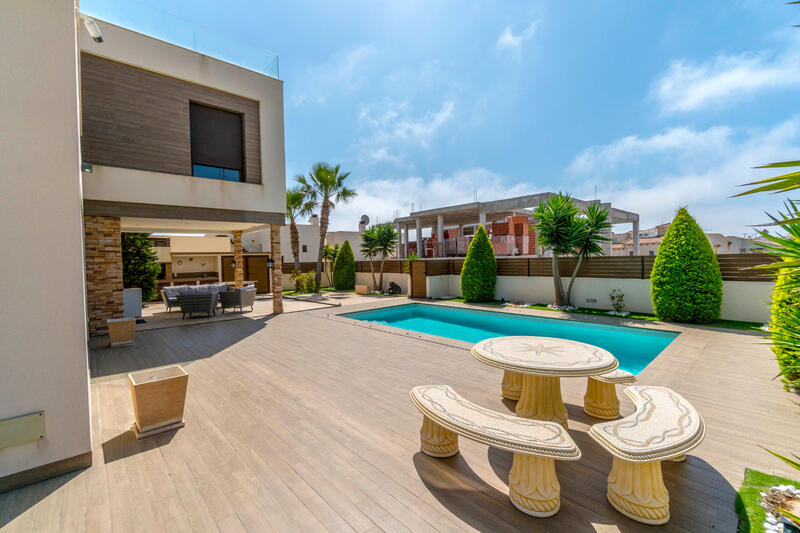 5 Cuarto Villa en venta