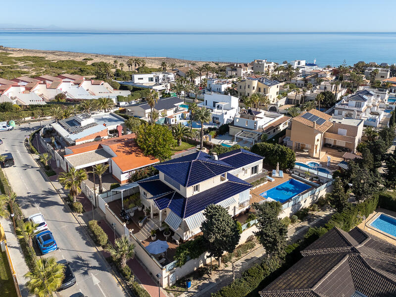 Villa à vendre dans La Mata, Alicante