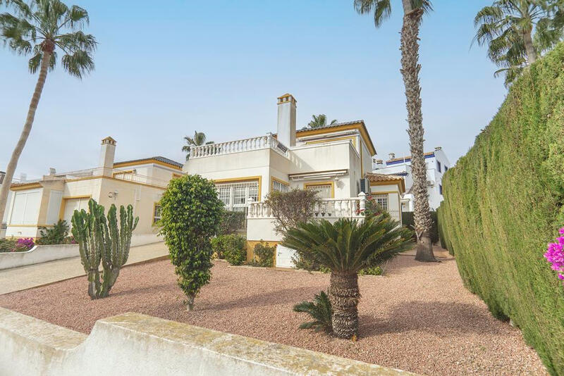 2 bedroom Villa for sale