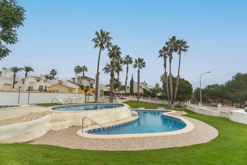 2 bedroom Villa for sale
