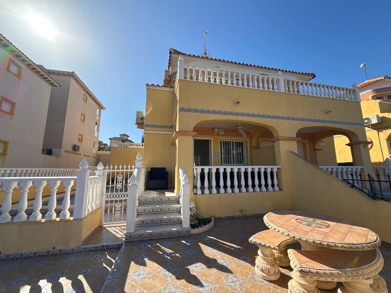 Radhus till salu i Villamartin, Alicante