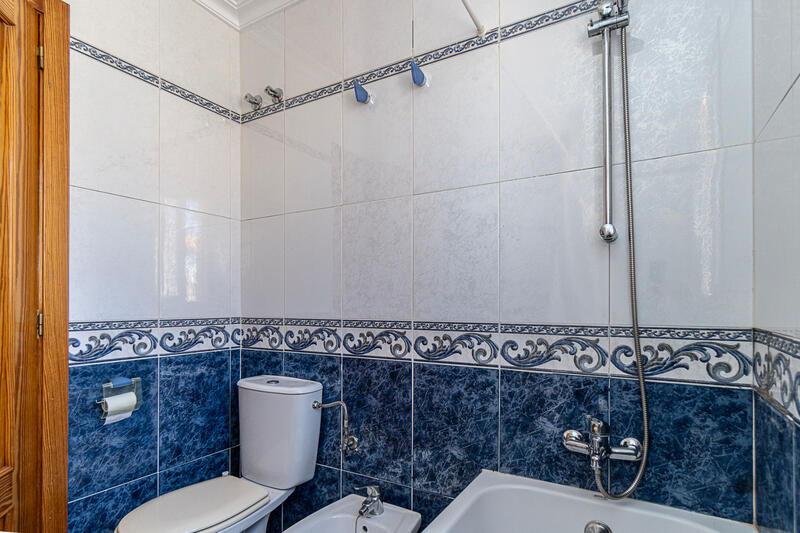 2 Schlafzimmer Stadthaus zu verkaufen