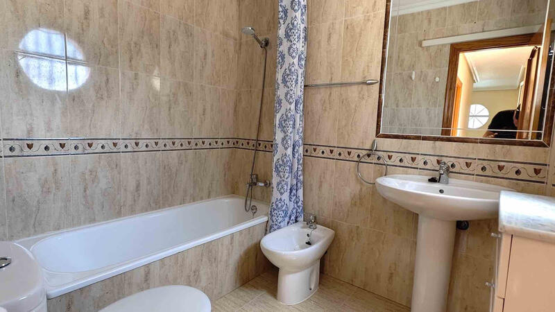 4 Cuarto Villa en venta
