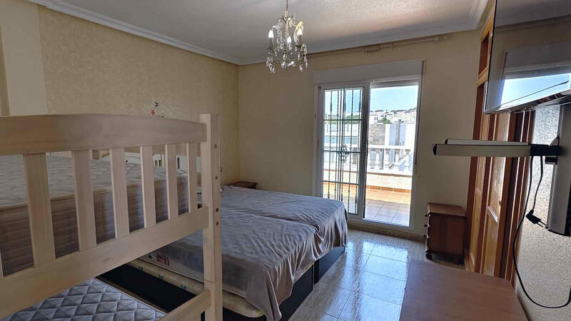 4 Cuarto Villa en venta